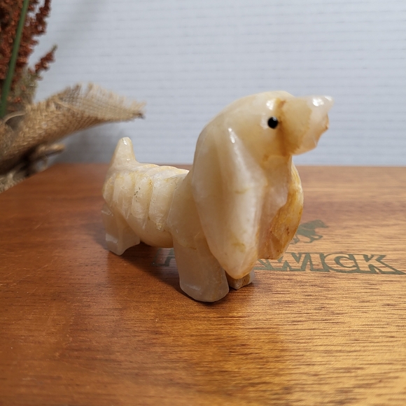 Vintage Carved Stone Onyx Marble Spaniel Dog Figurine - Picture 2 of 10